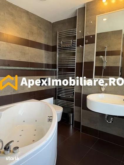 Apartament cu 3 camere decomandat în Centrul Istoric