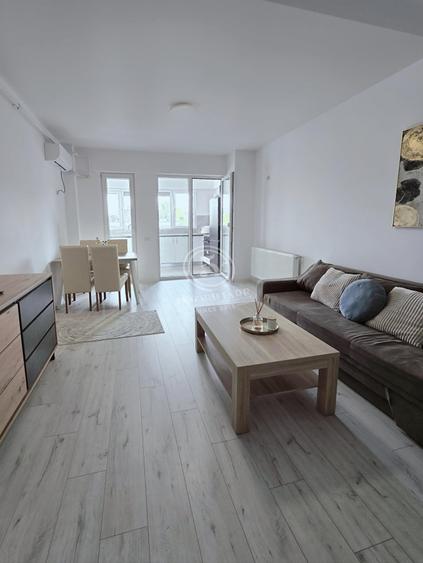 Apartament cu 2 camere semidecomandat, mobilat în Unirii