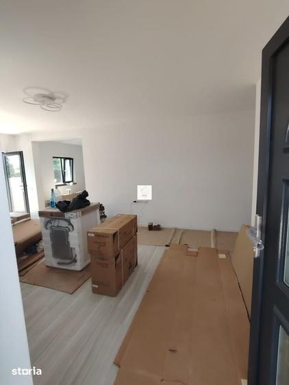 Casă cu 4 camere cu Teren 304 Mp în Corbeanca