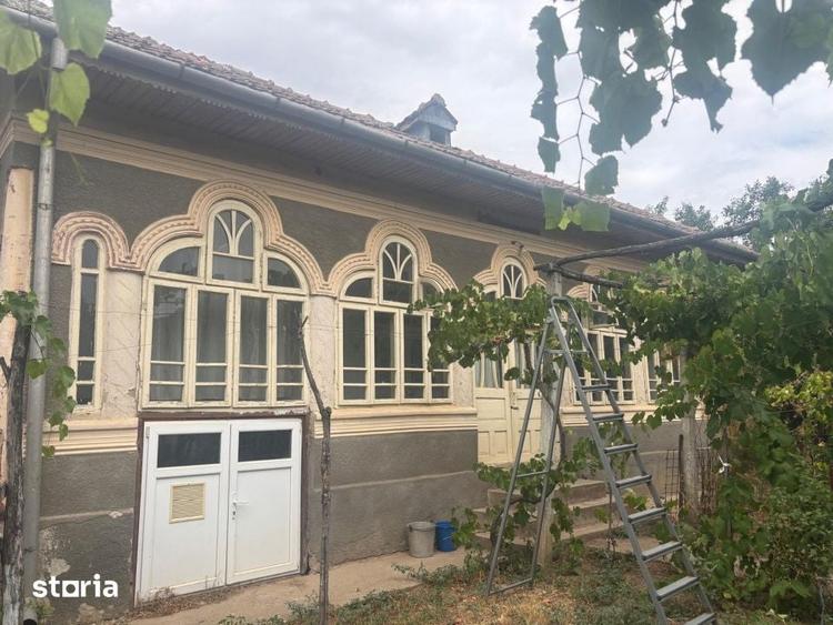 URGENT CASA renovata, 2023 mp teren, LA PRET DE GARSONIERA !!! com LEU - 1
