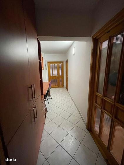 Apartament cu 3 camere decomandat în George Enescu