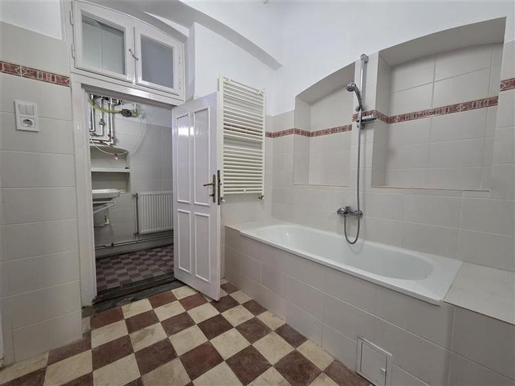 Birou, de 150 mp, în Centrul Istoric