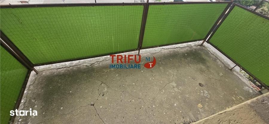 Apartament cu 3 camere decomandat în Tolstoi