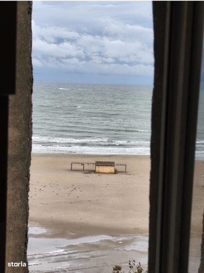 Apartament cu 3 camere nedecomandat în Peninsula