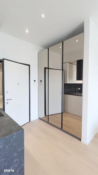 Apartament cu 3 camere în Tei
