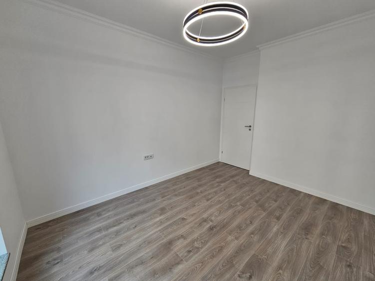 Apartament cu 3 camere decomandat în Lujerului