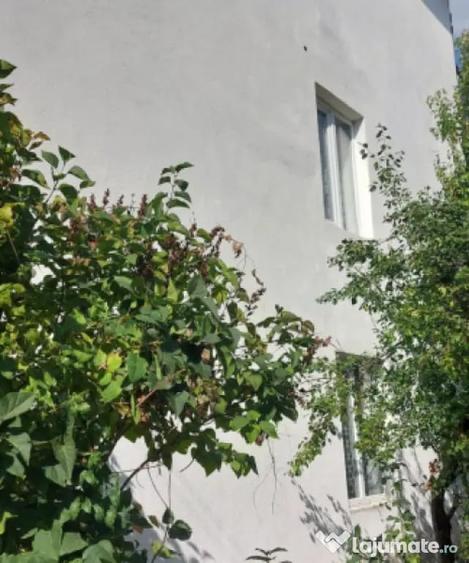 Casă cu 4 camere cu Teren 399 Mp în Central