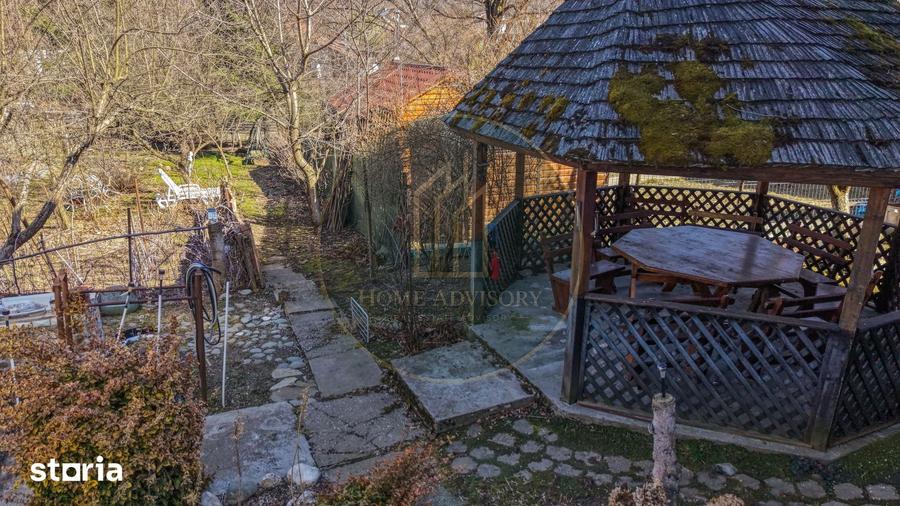 Casă cu 5 camere cu Teren 1500 Mp în Bran