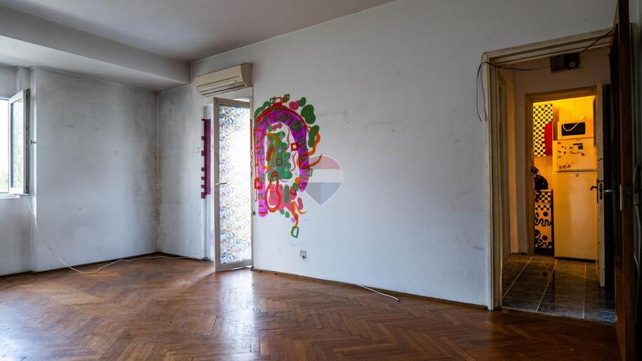 Garsonieră decomandată în Regina Elisabeta