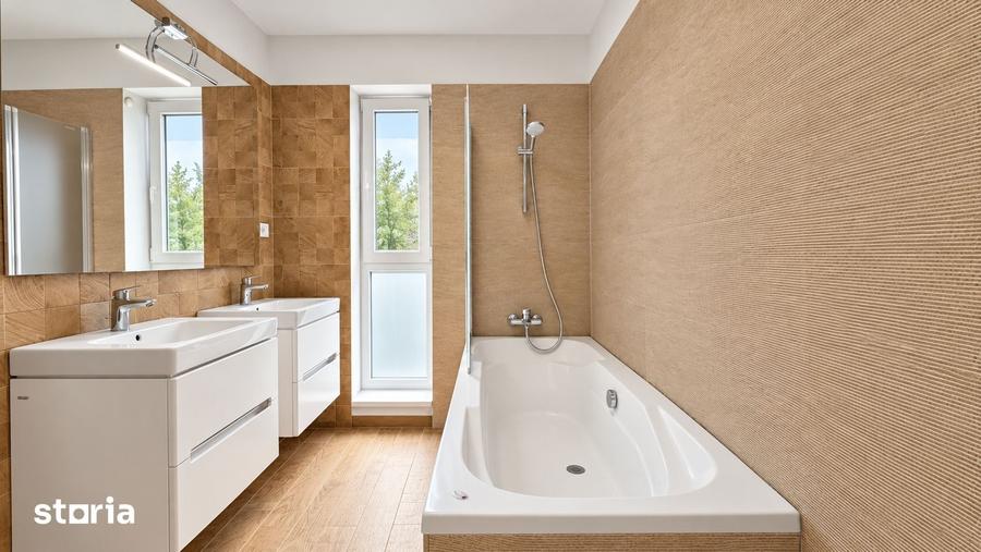 Casă cu 6 camere cu Teren 350 Mp în Central
