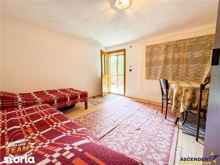 Casă cu 2 camere cu Teren 553 Mp în Sâncrai