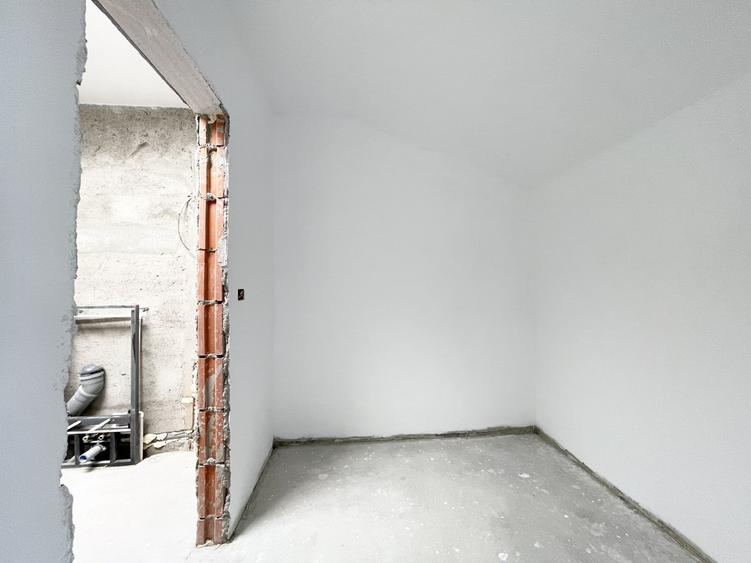 Duplex cu 4 camere cu Canalizare în Moșnița Nouă