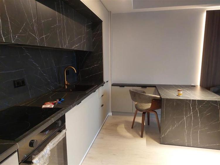 Apartament cu 2 camere semidecomandat în Costin Georgian