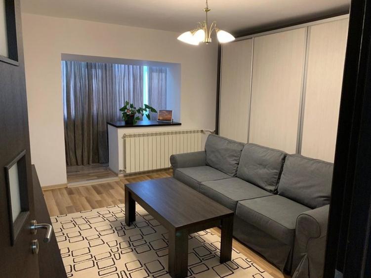 Apartament cu 3 camere decomandat în Timpuri Noi