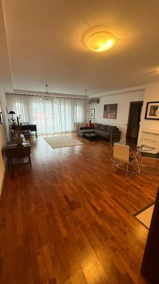Apartament cu 3 camere decomandat, mobilat în Herăstrău