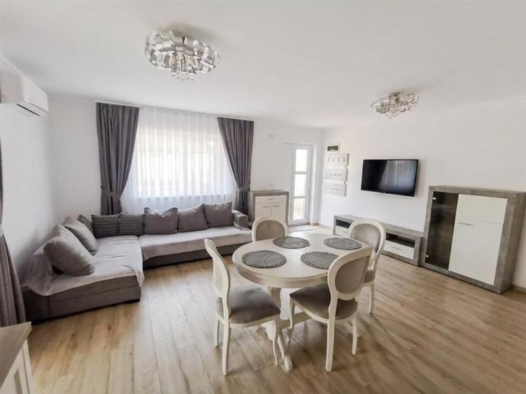 Casă cu 5 camere cu Teren 800 Mp în Oșorhei