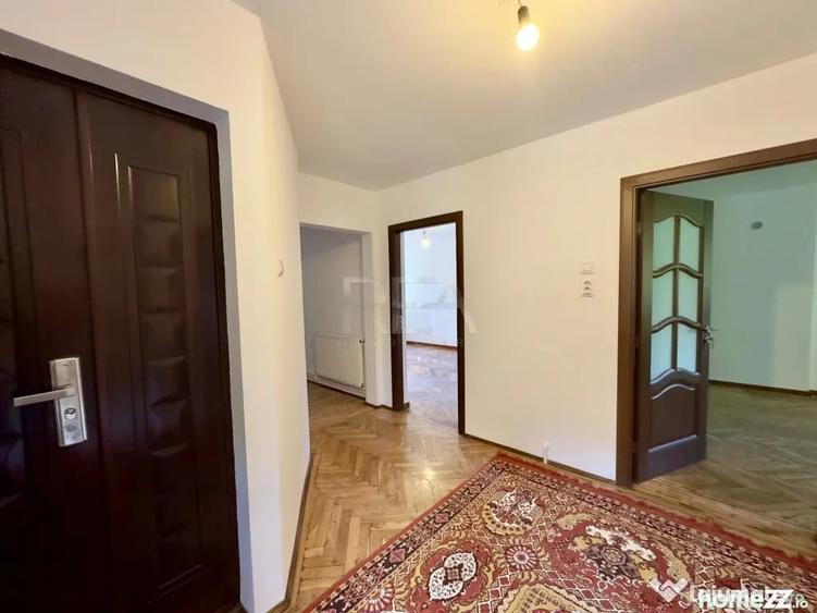 Apartament cu 3 camere decomandat în Capitale