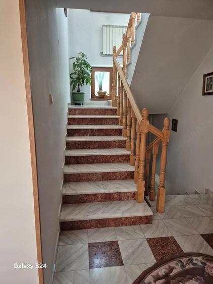 Casă cu Teren 1200 Mp în Central