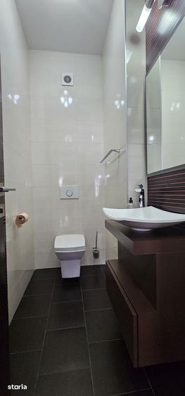 Apartament cu 4 camere decomandat în Ștrand