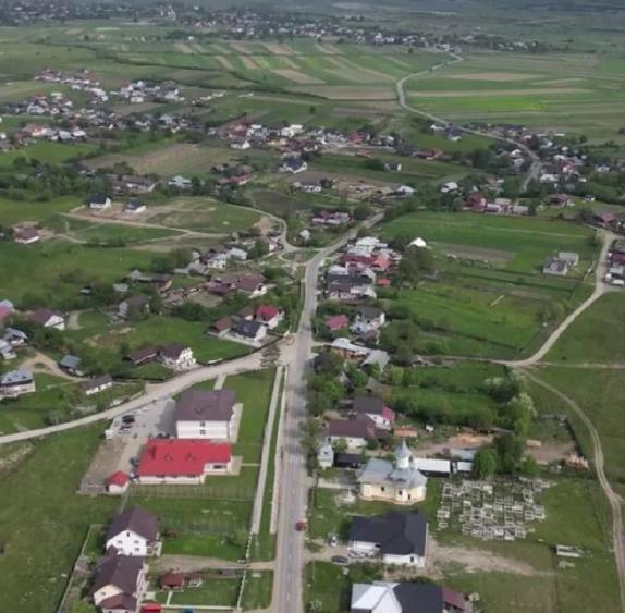 Teren de 1600 mp, în Valea Moldovei