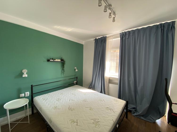 Apartament cu 3 camere decomandat, mobilat în Armeneasca