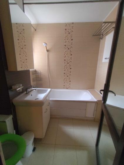 Apartament cu 2 camere decomandat în Eroii Revoluției