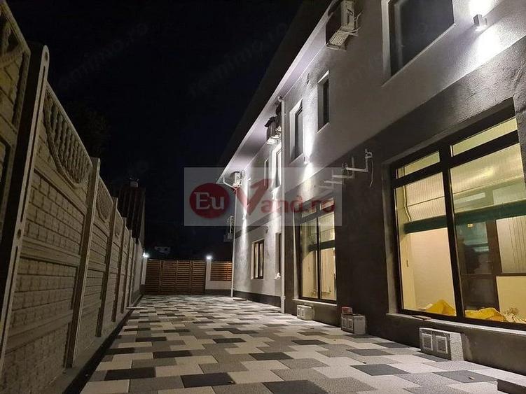 Casă cu 7 camere cu Teren 300 Mp în Faleză