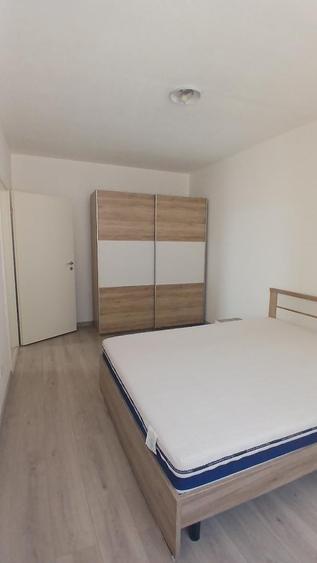 Apartament cu 2 camere decomandat în Girocului