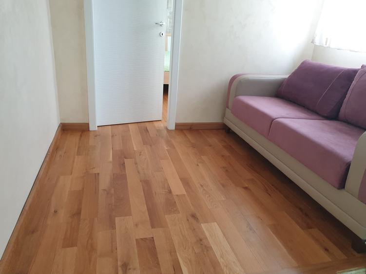 Casă individuală cu 7 camere cu Teren 750 Mp în Zorilor