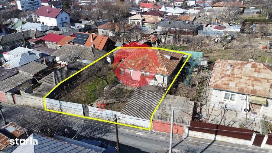 Casă cu 3 camere decomandat cu Teren 355 Mp în Central