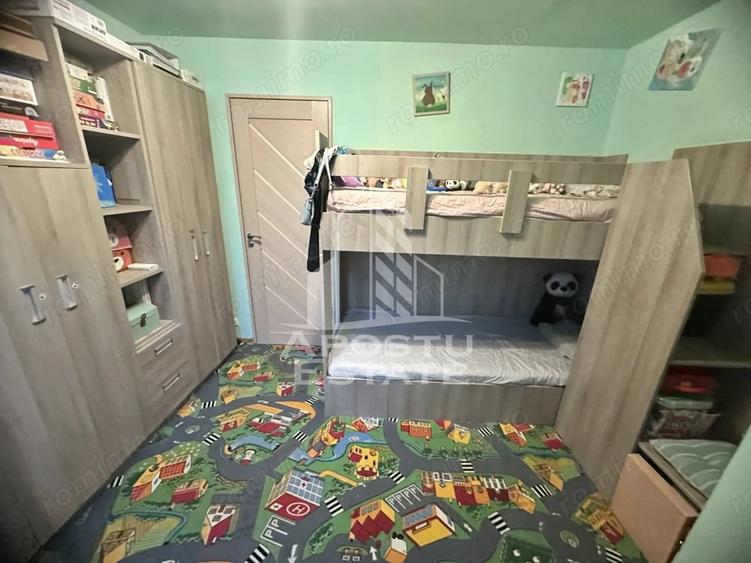Apartament cu 3 camere, zona Buziasului, 55 mp, Centrala proprie - 2