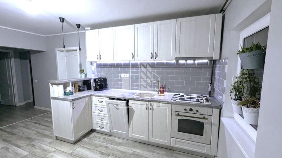 Apartament cu 3 camere decomandat, mobilat în Dâmbovița