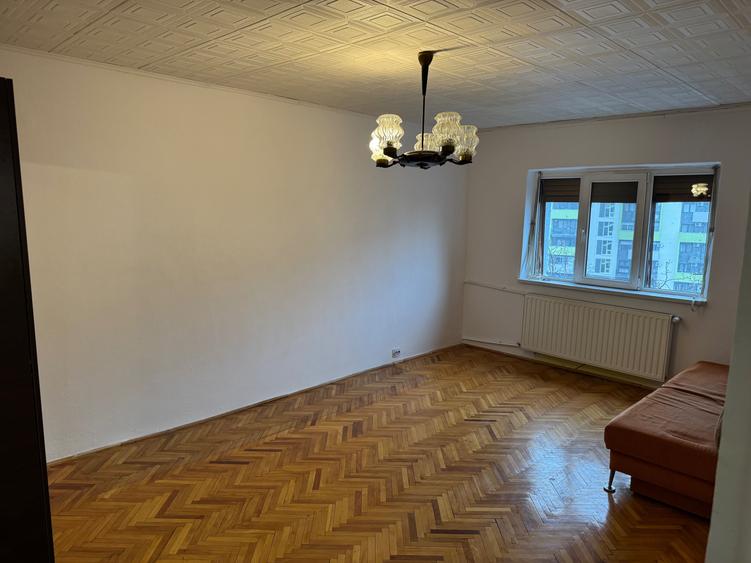 Apartament cu 2 camere decomandat în Dobrești