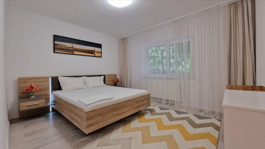 Apartament cu 2 camere decomandat, mobilat în Tei