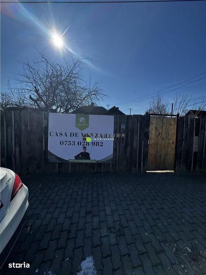Casă cu 3 camere cu Teren 1000 Mp în Central