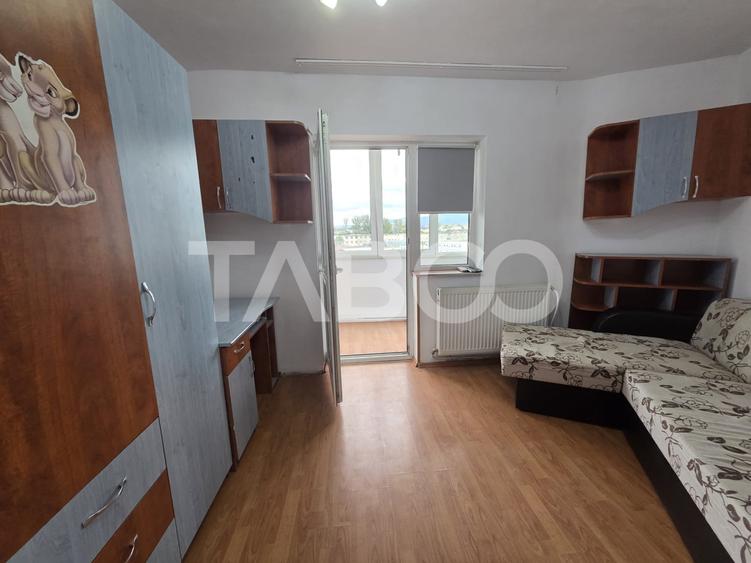 Apartament cu 3 camere decomandat, mobilat în Făgăraș
