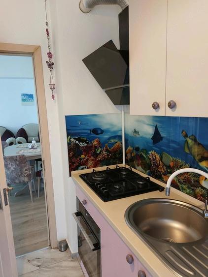 Apartament cu 3 camere semidecomandat în Exterior Vest