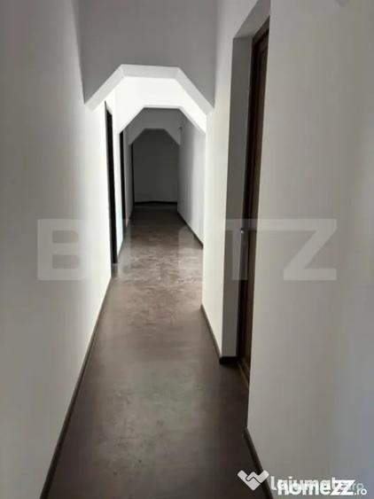 Apartament cu 3 camere decomandat în Ultracentral