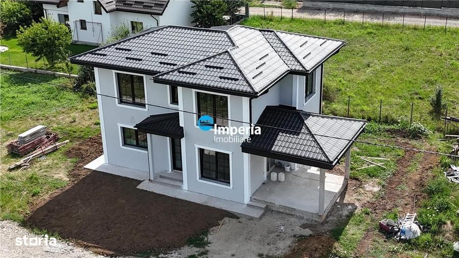 Casă cu 4 camere în Valea Ursului