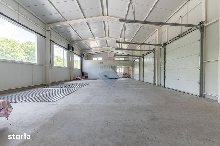 Spațiu comercial, de 220 mp, în Holboca