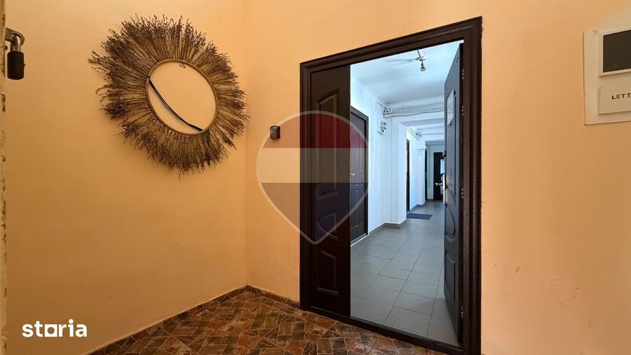Spa?iu pentru birouri in Pia?a Sfatului | 65 mp | Etaj 1 - 12