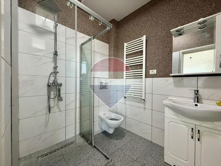 Apartament cu 3 camere decomandat, mobilat în Cumpăna