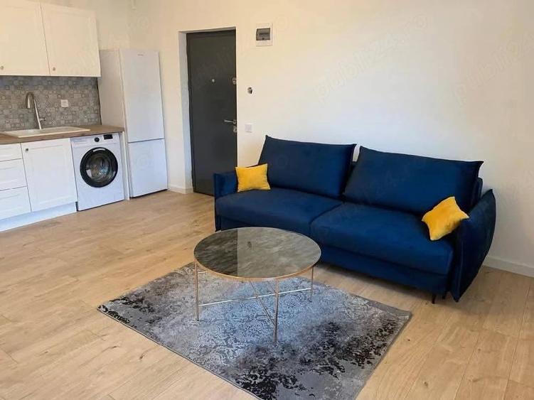 Apartament cu 3 camere decomandat în Florești