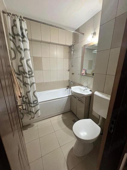 Apartament cu 2 camere semidecomandat în Independenței