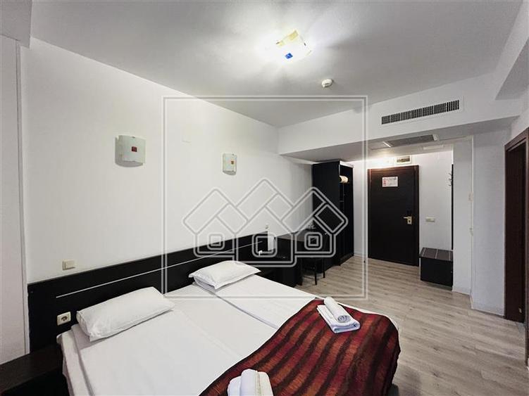 Hotel/Pensiune, de 2,500 mp, în Central