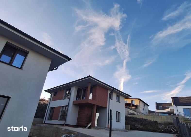 Casă cu 4 camere cu Teren 416 Mp în Apahida