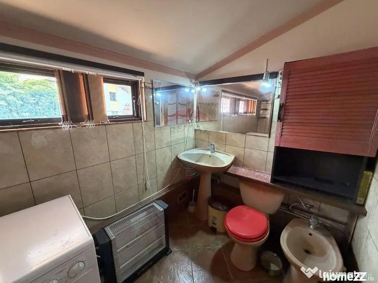 Casă cu 4 camere cu Teren 500 Mp în Central