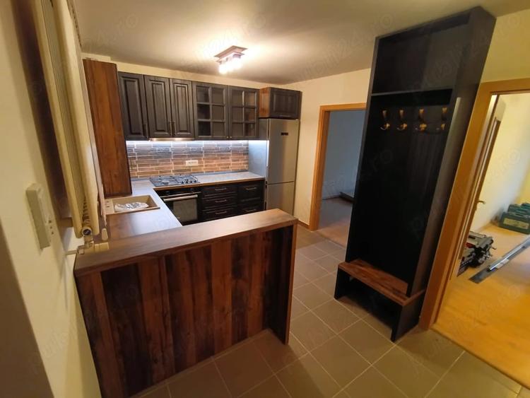 Apartament cu 2 camere decomandat în Medicină