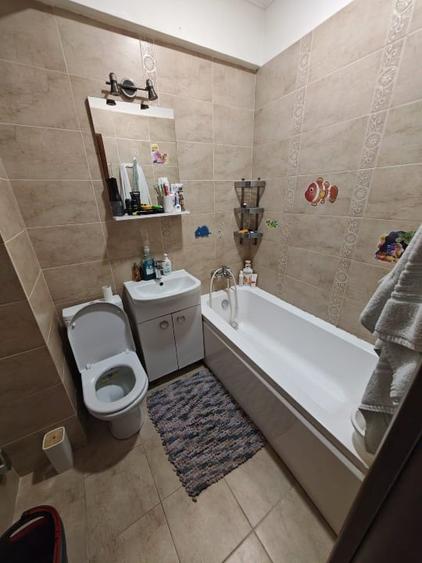 Apartament cu 3 camere decomandat, mobilat în Km 4-5
