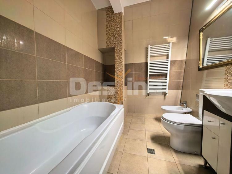 Apartament cu 3 camere decomandat, mobilat în Nicolina